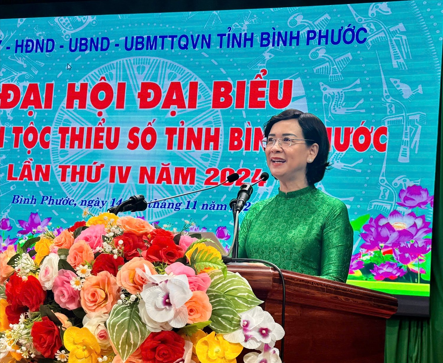 Bà Trần Tuyết Minh, Phó Chủ tịch UBND tỉnh Bình Phước, Trưởng Ban chỉ đạo Đại hội phát biểu khai 