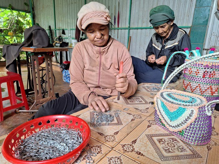 Phụ nữ dân tộc thiểu số Gia Lai tích cực thay đổi nếp nghĩ, cách làm vươn lên thoát nghèo bền vững - Ảnh 2.