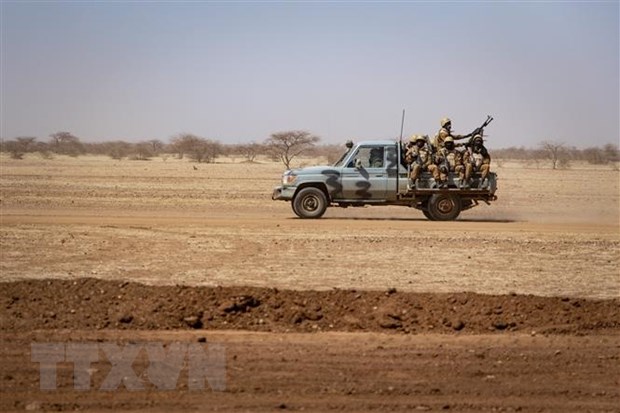 Bo Ngoai giao Phap tuyen bo dinh chi vien tro cho Burkina Faso hinh anh 1