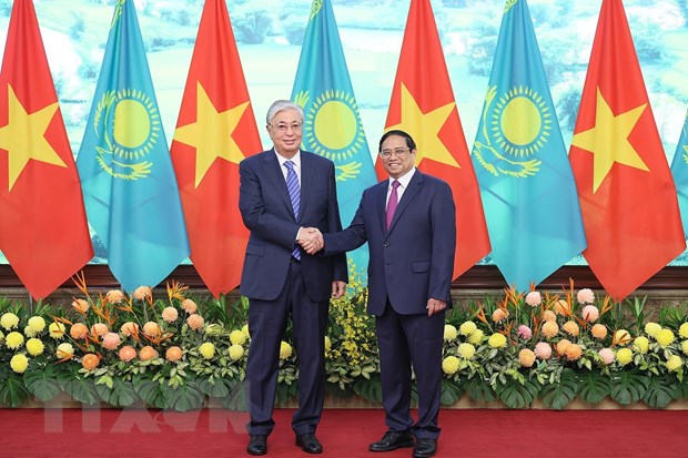 Viet Nam-Kazakhstan con nhieu du dia, tiem nang de cung phat trien hinh anh 1