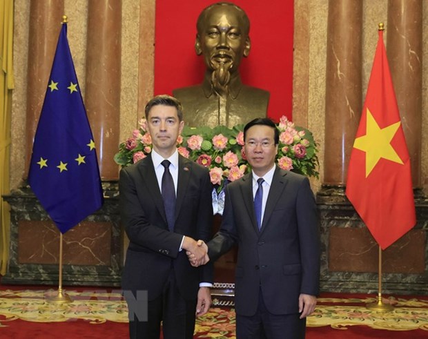 Dai su Julien Guerrier: Viet Nam-EU co nhung khat vong chung hinh anh 4