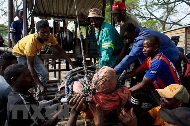 Vu sap mo vang o Zimbabwe: So nguoi thiet mang tiep tuc tang hinh anh 1