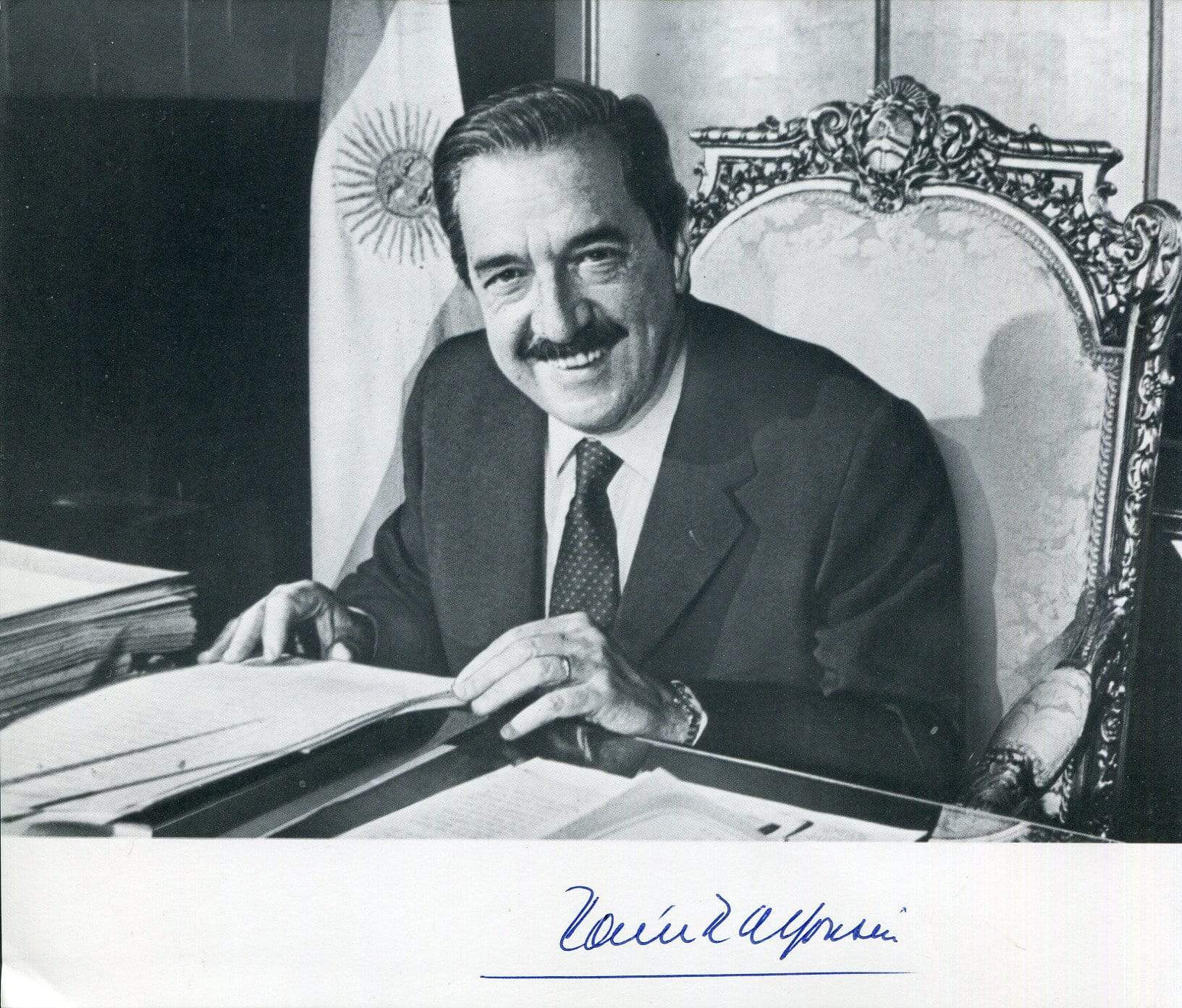 Raúl Alfonsín Autograph | signed photographs by Alfonsín, Raúl: Signed by Author(s) Photograph | Markus Brandes Autographs GmbH