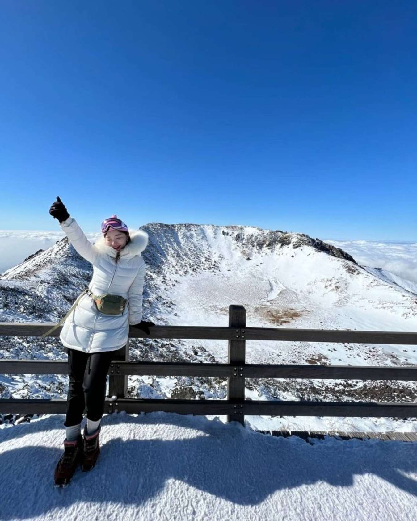 Leo núi Hallasan tại đảo Jeju