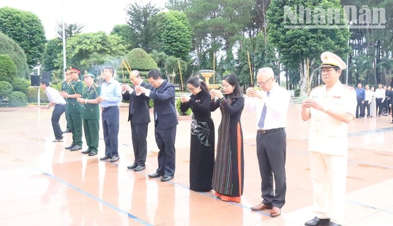 Đắk Lắk phát huy truyền thống anh hùng, chăm lo nâng cao đời sống vật chất, tinh thần cho các gia đình chính sách ảnh 4