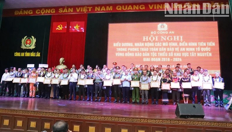 Cần nhân rộng các mô hình, điển hình tiên tiến trong phong trào toàn dân bảo vệ an ninh Tổ quốc ảnh 6