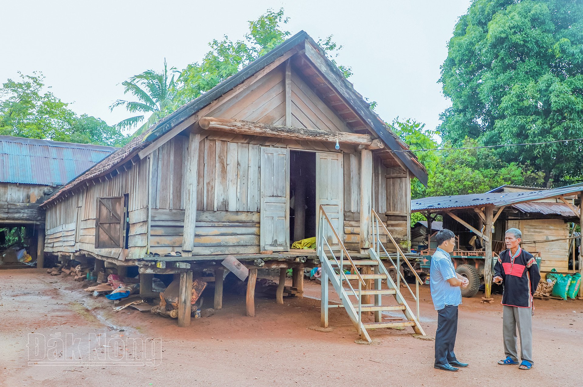 Những căn nhà sàn truyền thống với kiến trúc nhà dài độc đáo ở buôn Nui, xã Tâm Thắng, huyện Cư Jút