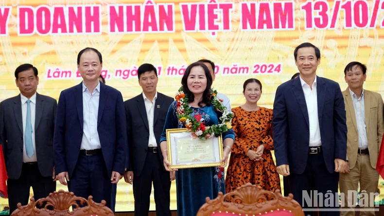 Lâm Đồng tập trung cải thiện môi trường đầu tư và kịp thời gỡ khó cho doanh nghiệp ảnh 4