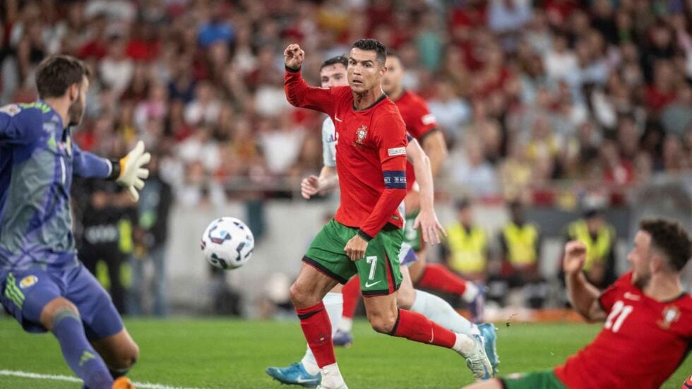 Ronaldo strikes late to seal Portugal win over Scotland