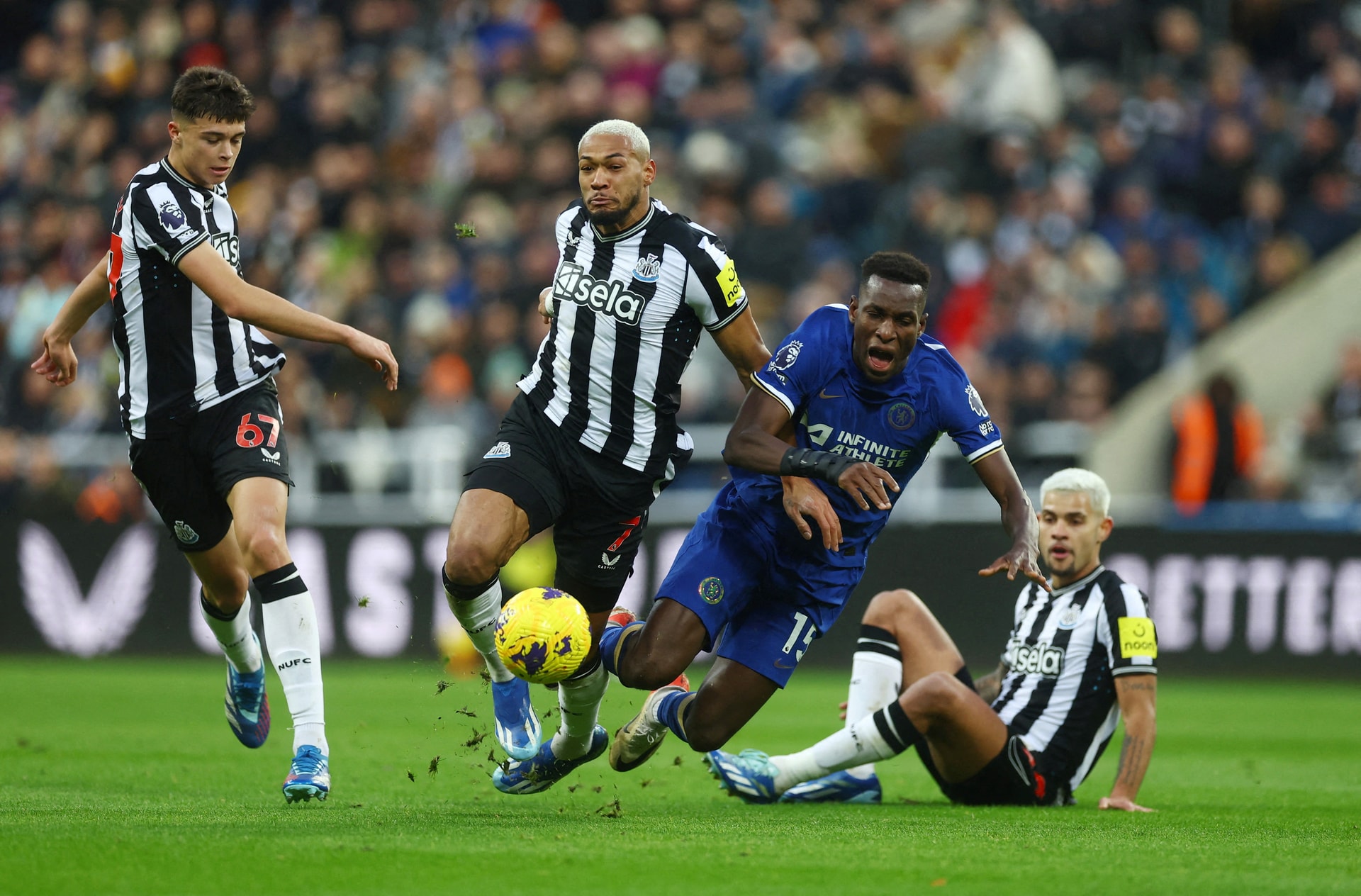 Classy Newcastle thrash Chelsea 4-1 as James sees red | Reuters