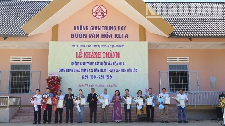 Khánh thành, gắn biển nhiều công trình, dự án chào mừng 120 năm Ngày thành lập tỉnh Đắk Lắk ảnh 4