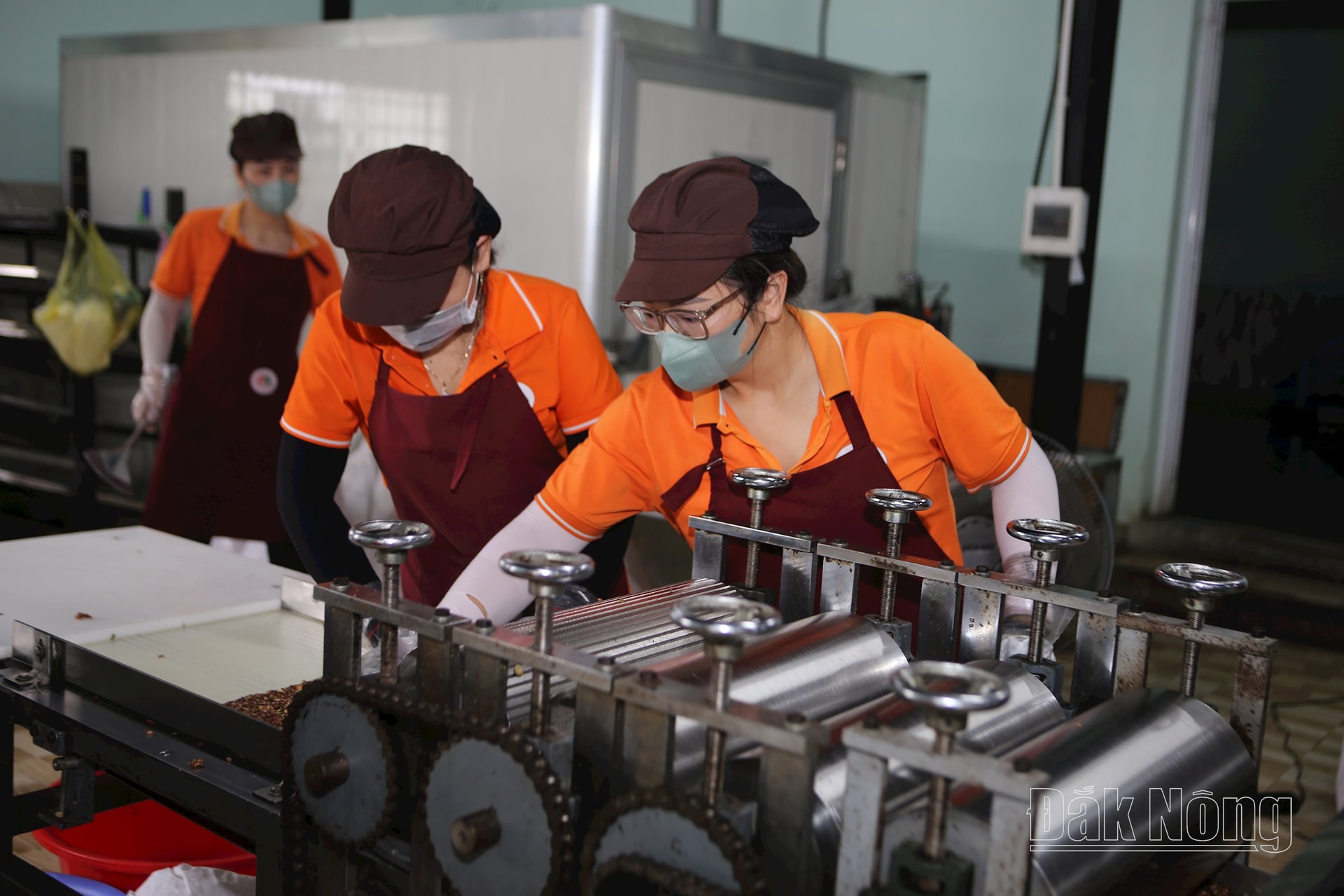 An Phat Trading and Service Company Limited, Gia Nghia City, is currently investing more than 2 billion VND to purchase machinery for production.