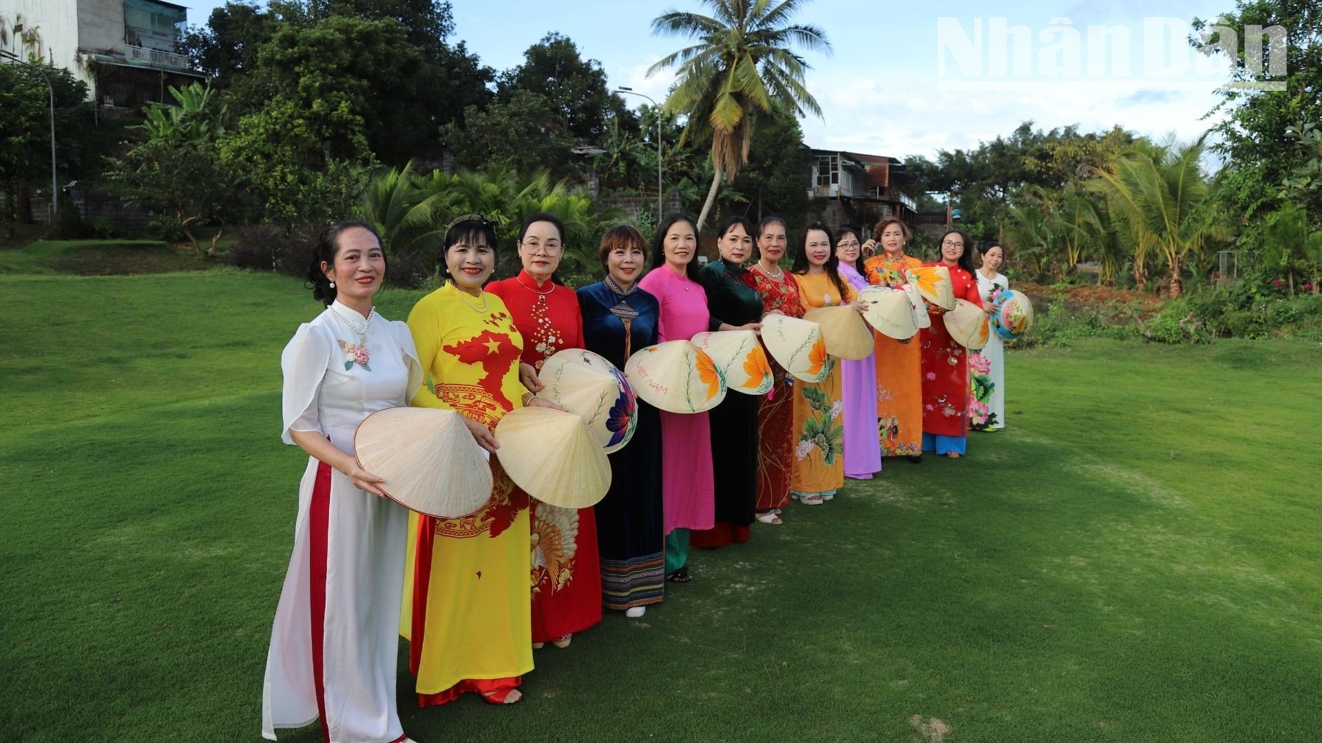 [Ảnh] Lan tỏa di sản áo dài Việt Nam ở Tây Nguyên8 ảnh 3