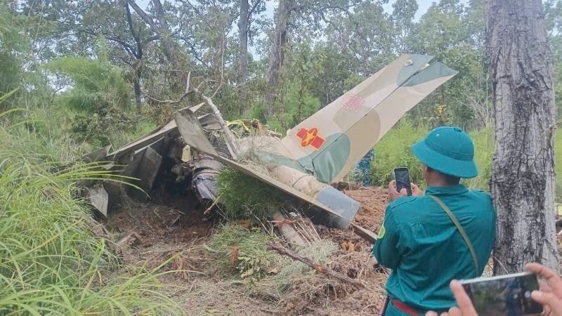 The crashed Yak-130 aircraft was found in the border area of ​​Krong Na commune, Buon Don district, Dak Lak province.