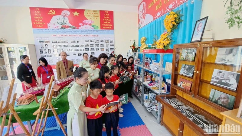 „Ho Chi Minh Cultural Space“ auf dem Campus der Le Loi Primary School, Stadt Da Lat.