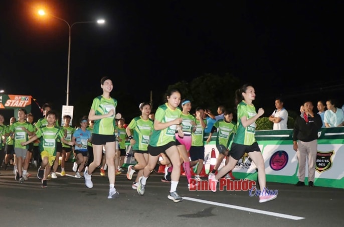 Các VĐV tham gia cự ly 5km