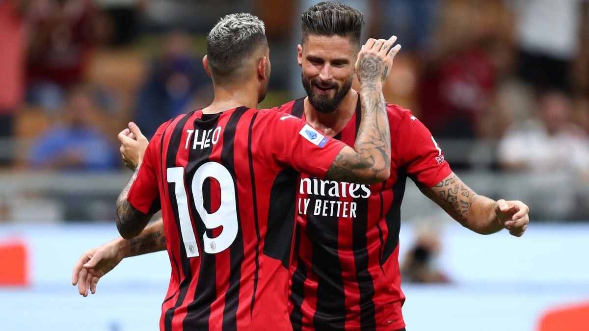 Serie A : Olivier Giroud signe un doublé et l'AC Milan gifle Cagliari (4-1) - Eurosport