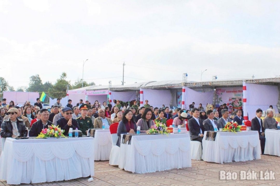 Các đại biểu tham dự ngày hội.