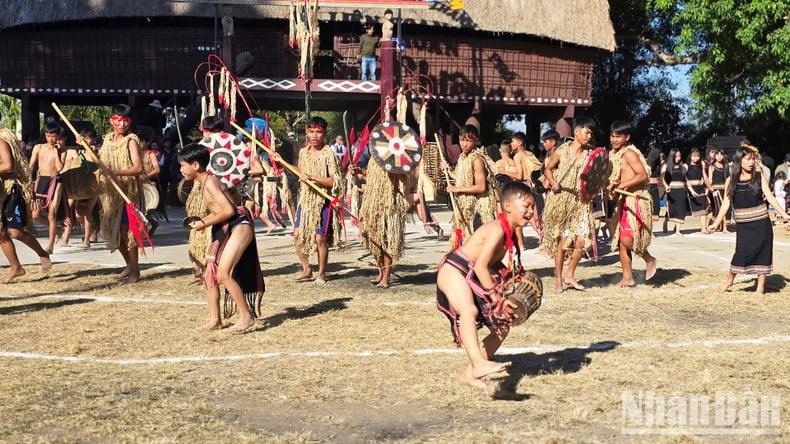 Đắm chìm trong không gian văn hóa Tây Nguyên ảnh 8