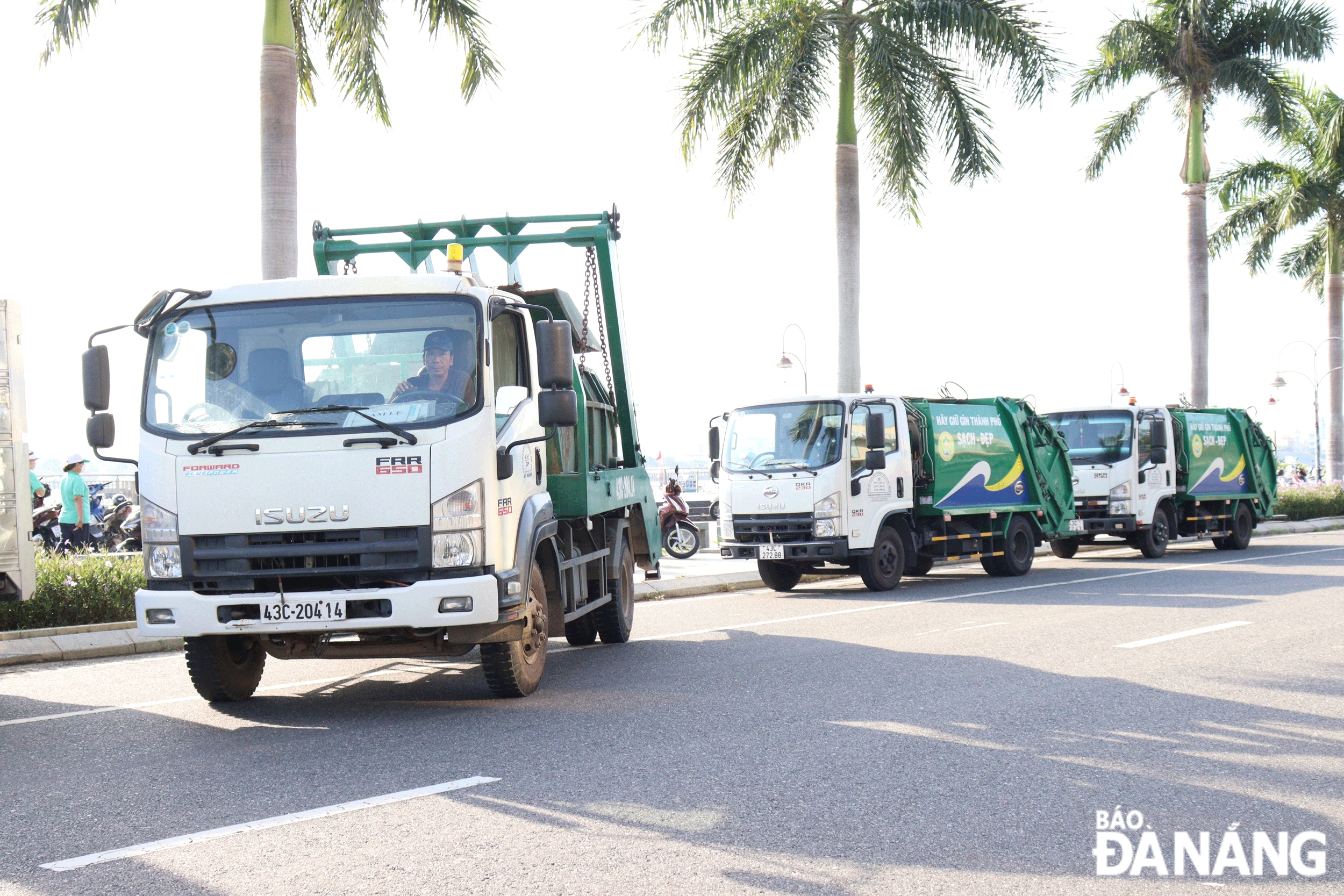 Công ty CP Môi trường đô thị Đà Nẵng sẽ tiếp tục đầu tư thêm các phương tiện cơ giới để nâng cao chất lượng vệ sinh môi trường đô thị. Ảnh: HOÀNG HIỆP