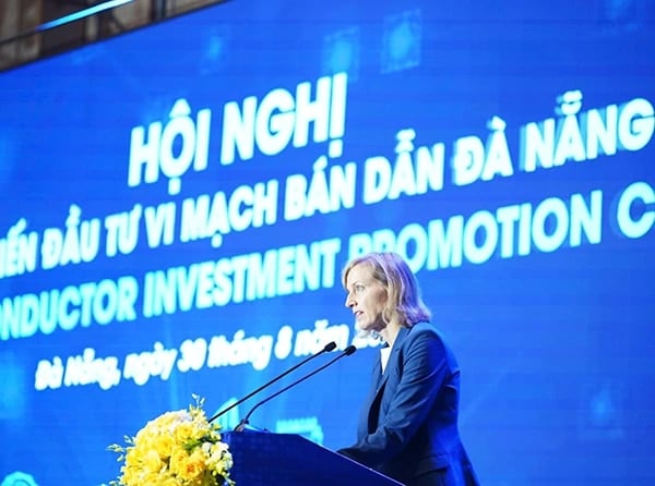 Tổng lãnh sự Hoa Kỳ tại TP Hồ Chí Minh Susan Burns phát biểu tại "Ngày vi mạch bán dẫn Đà Nẵng 2024".