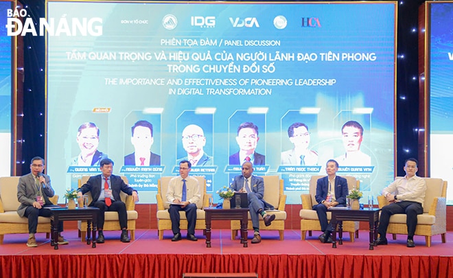 Đại biểu tham dự phiên tọa đàm trong hội thảo quốc gia về Chính phủ số lần thứ 19 - năm 2024 tại Đà Nẵng. Ảnh: M.Q - C.T      