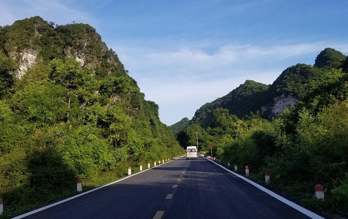 Hải Phòng: Đẹp mê hồn tuyến đường xuyên đảo Cát Bà vào đông - Ảnh 11.