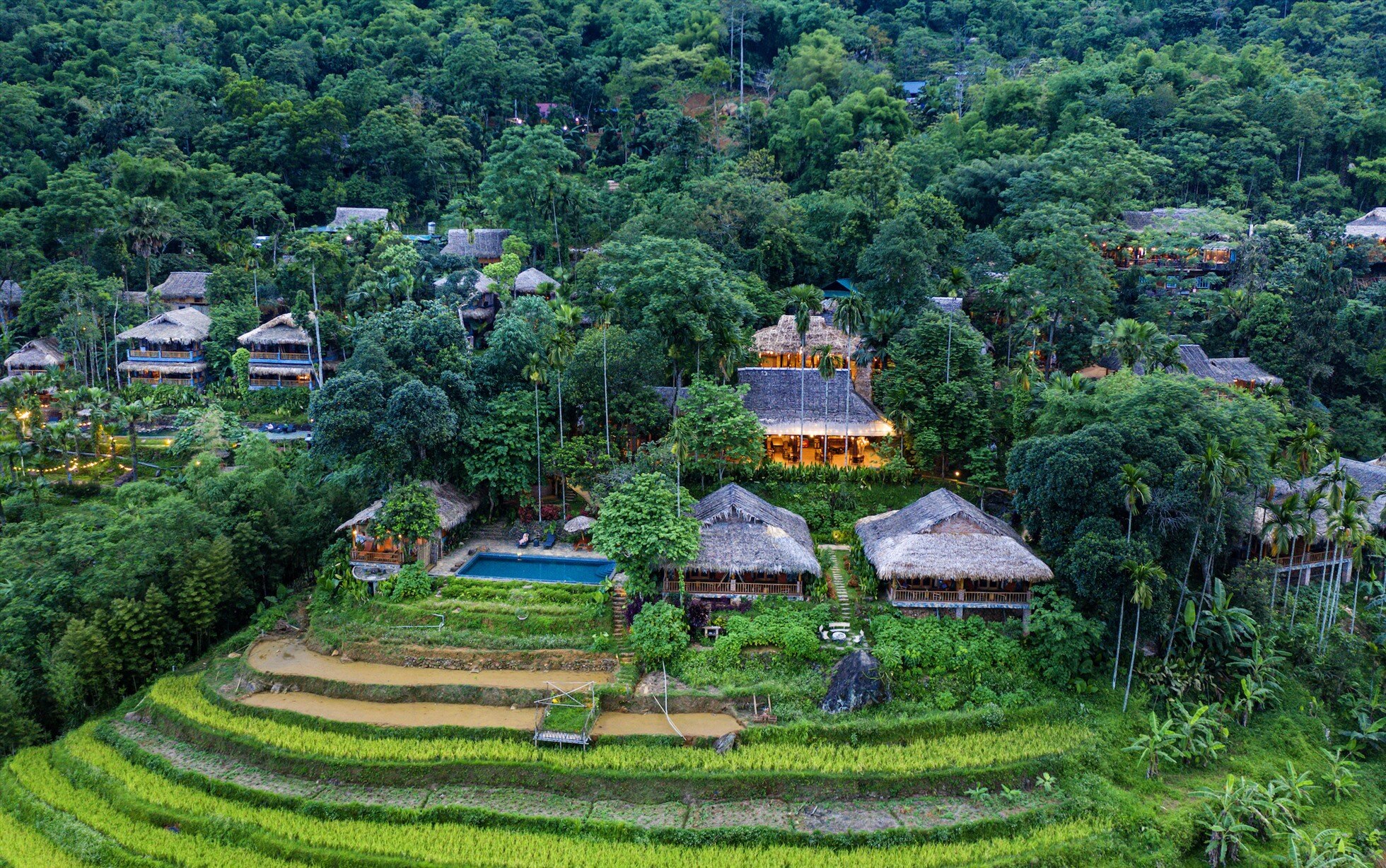 Chơi gì khi trốn nóng ở Pù Luông mùa lúa chín?