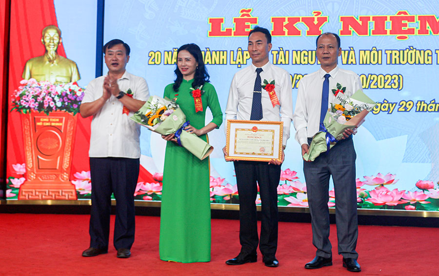 กรมทรัพยากรธรรมชาติและสิ่งแวดล้อมจังหวัดเดียนเบียน เฉลิมฉลองครบรอบ 20 ปีการก่อตั้ง