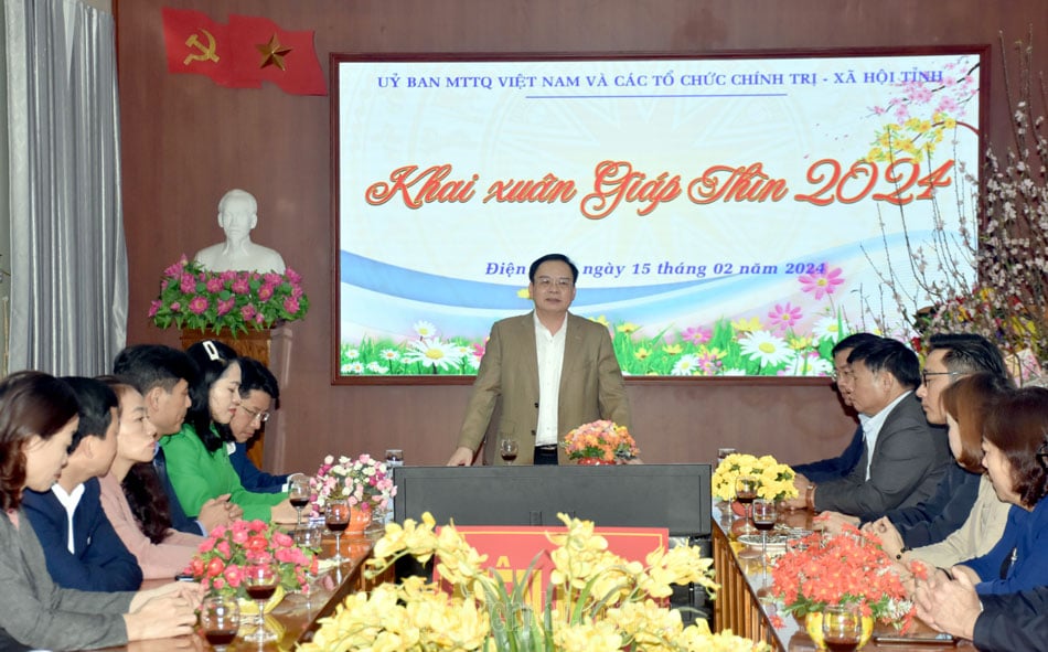 Standing Deputy Secretary of the Provincial Party Committee attended the opening ceremony of the spring at the Office of the Provincial Vietnam Fatherland Front Committee