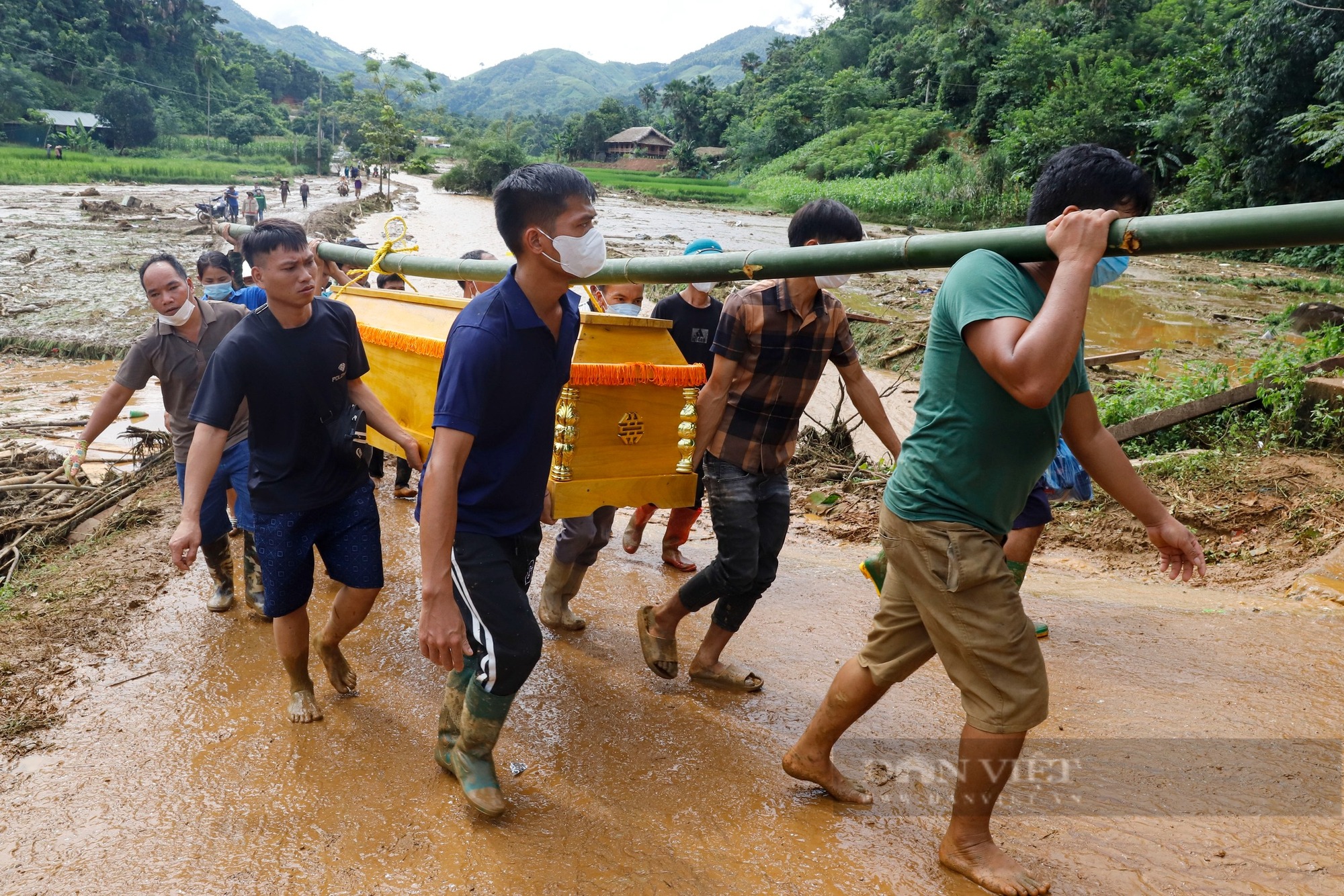 Nhìn lại năm 2024 qua những khoảnh khắc do phóng viên Dân Việt ghi lại - Ảnh 29.