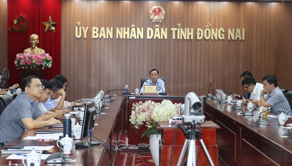 Quyền chủ tịch UBND tỉnh Võ Tấn Đức chủ trì hội nghị tại điểm cầu Đồng Nai