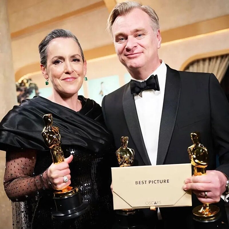 Christopher Nolan và vợ Emma Thomas - là nhà sản xuất phim Oppenheimer cùng đoạt Oscar 2024.