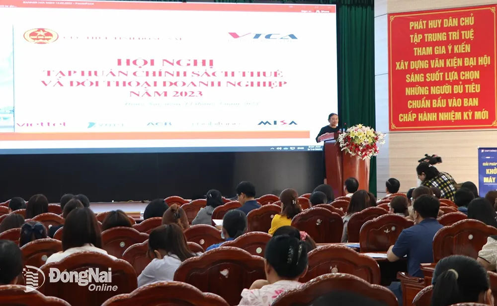 Cục Thuế tỉnh Đồng Nai tập huấn chính sách thuế cho người nộp thuế năm 2023. Ảnh: Ngọc Liên.