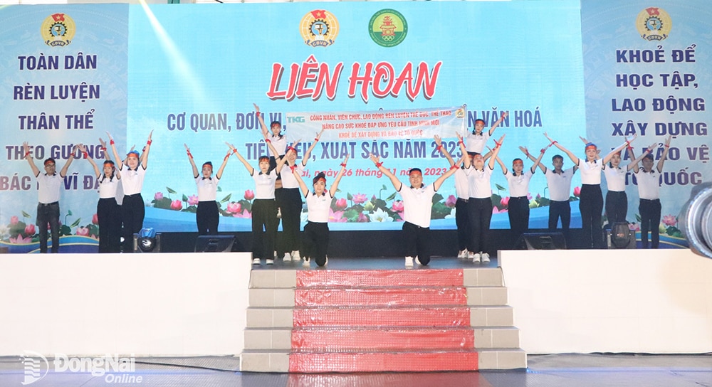 Công nhân lao động trên địa bàn Đồng Nai tham gia Liên hoan Cơ quan, đơn vị, doanh nghiệp xuất sắc năm 2023. 