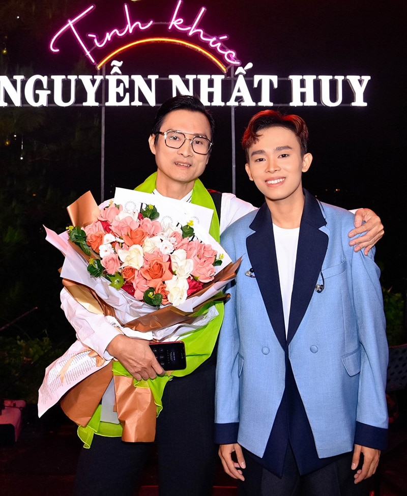 Nhạc sĩ Nguyễn Nhất Huy và ca sĩ Hồ Văn Cường.