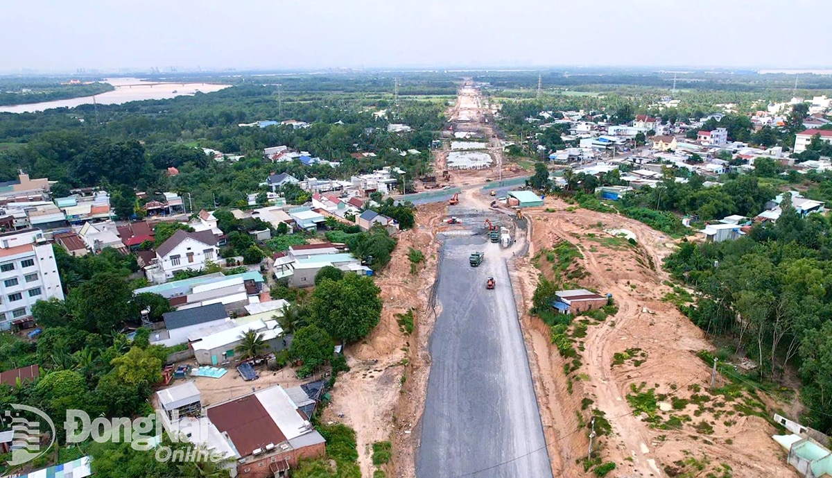 Thi công Dự án Đường vành đai 3 - Thành phố Hồ Chí Minh đoạn qua địa bàn Đồng Nai. Ảnh: P.TÙNG