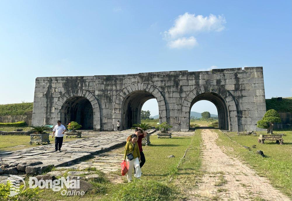 Di sản thế giới Thành nhà Hồ. Ảnh: Ngọc Liên