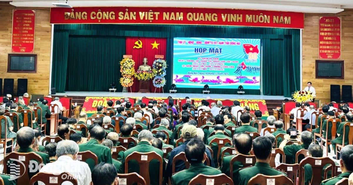 Quang cảnh buổi họp mặt. Ảnh: Công Nghĩa