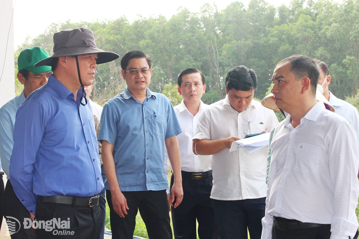 Ủy viên Trung ương Đảng, Bí thư Tỉnh ủy Nguyễn Hồng Lĩnh đi thực tế tại cụm mỏ Tam Phước - Phước Tân năm 2023.

