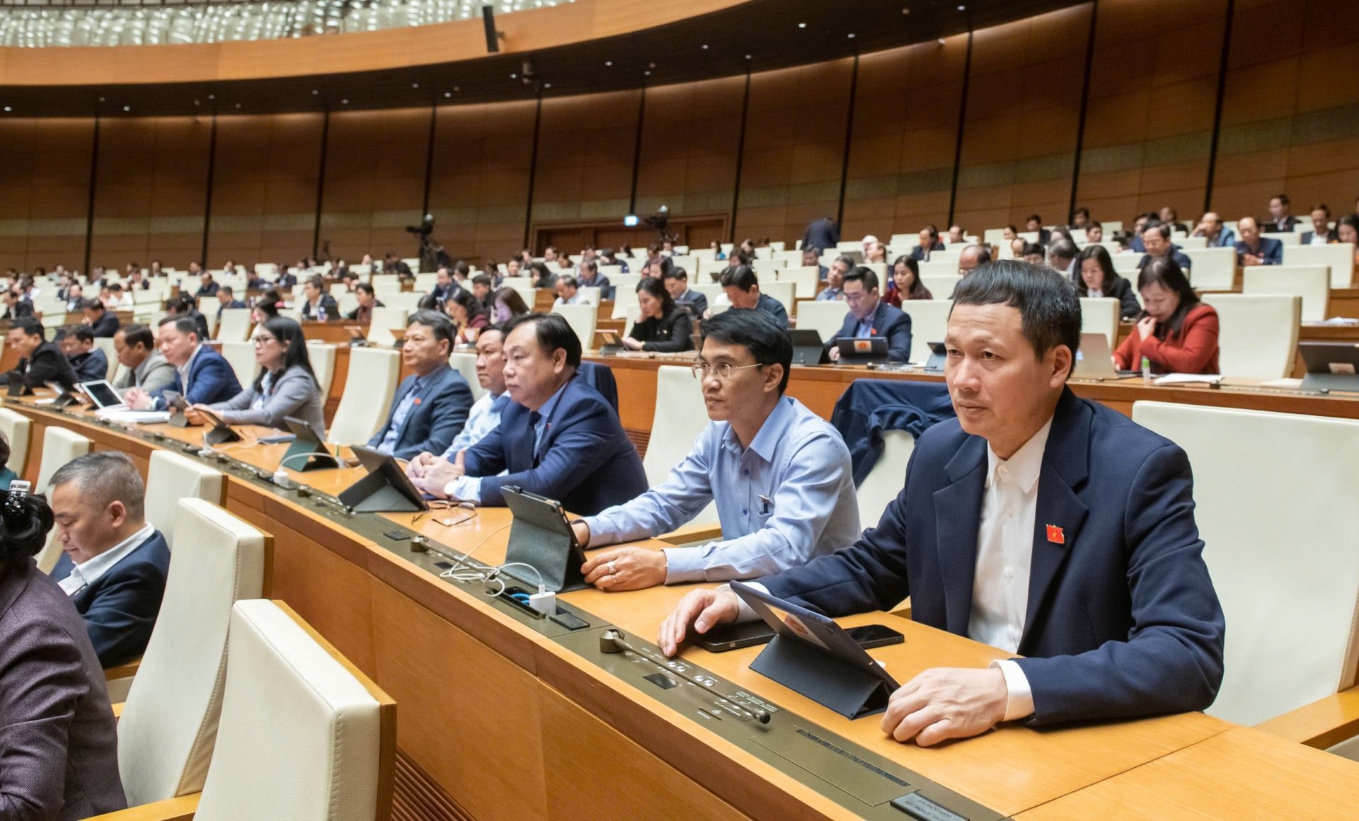 Đoàn Đại biểu Quốc hội tỉnh Đồng Nai tại Nghị trường Quốc hội Kỳ họp bất thường lần thứ 9. Ảnh: CTV