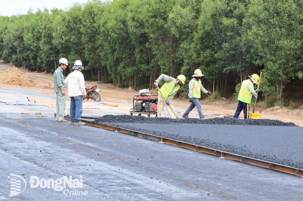 Nhu cầu về đá xây dựng các loại phục vụ thi công các dự án giao thông trọng điểm trên địa bàn tỉnh và khu vực phía Nam là hơn 10 triệu m3 . Ảnh: tư liệu