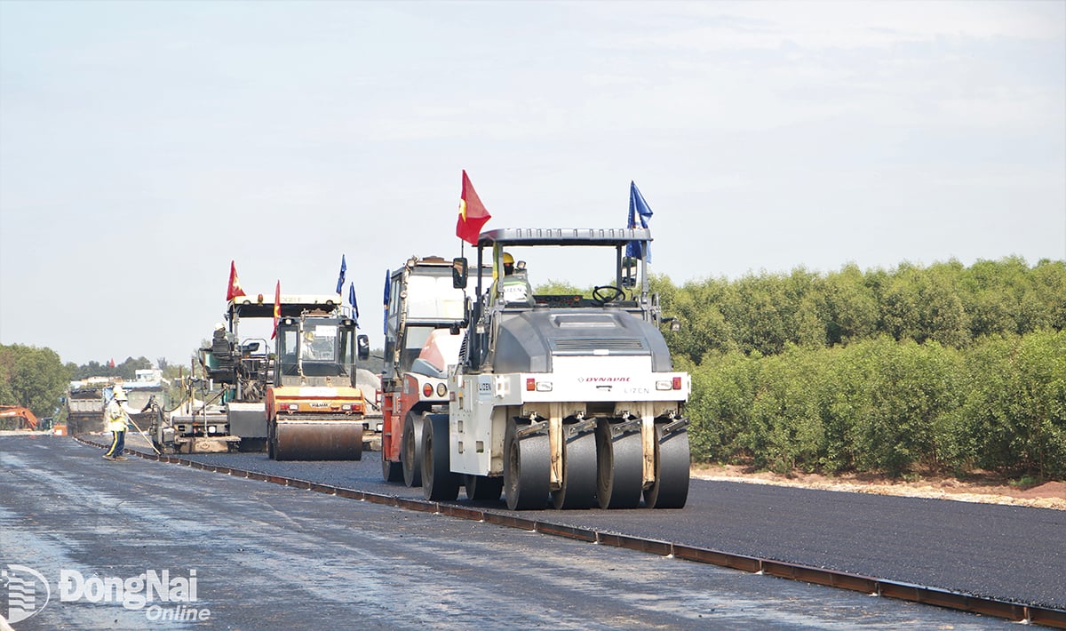 Các dự án giao thông trọng điểm trên địa bàn tỉnh và khu vực phía Nam có nhu cầu lớn về nguồn đá xây dựng phục vụ thi công. Ảnh:P.Tùng