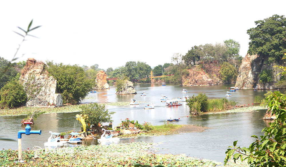 Không gian thiên nhiên tại Khu du lịch Bửu Long (thành phố Biên Hòa). Ảnh: N.Liên