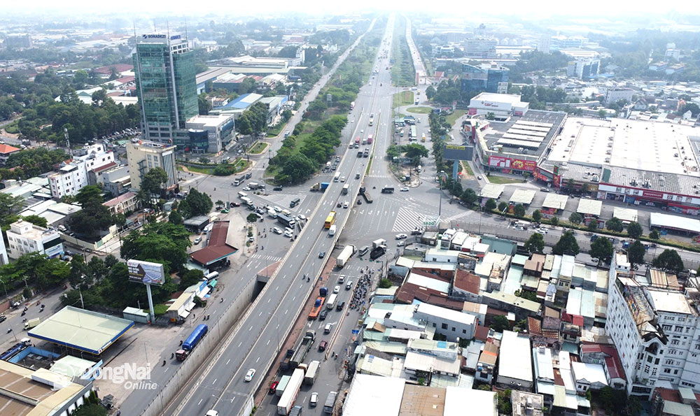 Tuyến đường trên cao dọc quốc lộ 51 được đề xuất đầu tư có điểm đầu tại nút giao ngã tư Vũng Tàu (thành phố Biên Hòa). Ảnh: P.Tùng