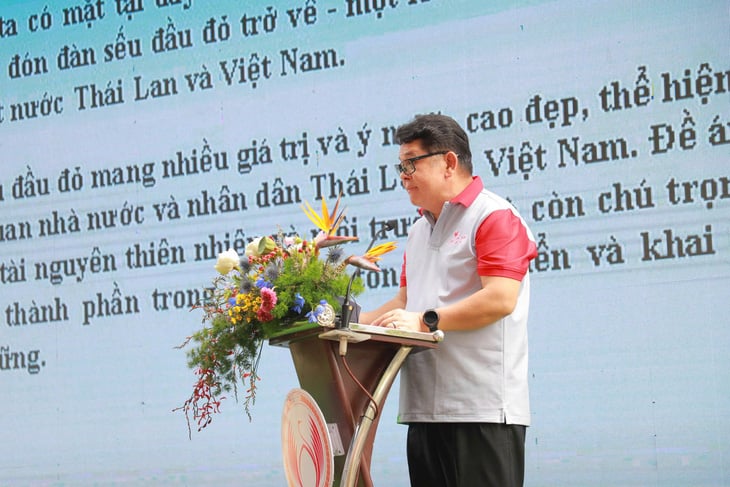 C.P. Việt Nam chung tay bảo tồn sếu đầu đỏ