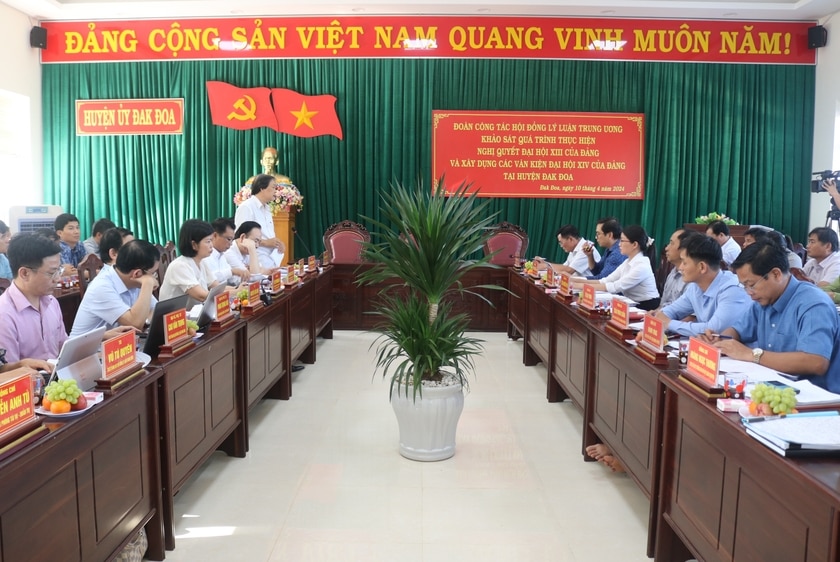 Quang cảnh buổi làm việc. Ảnh: P.D