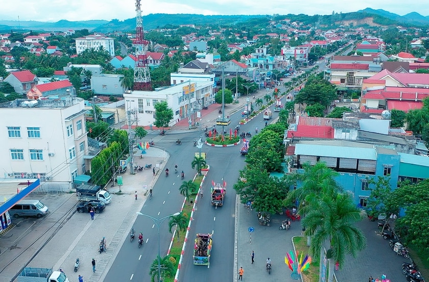 Thị trấn Kbang rộn ràng ngày hội du lịch. Ảnh: Đ.T