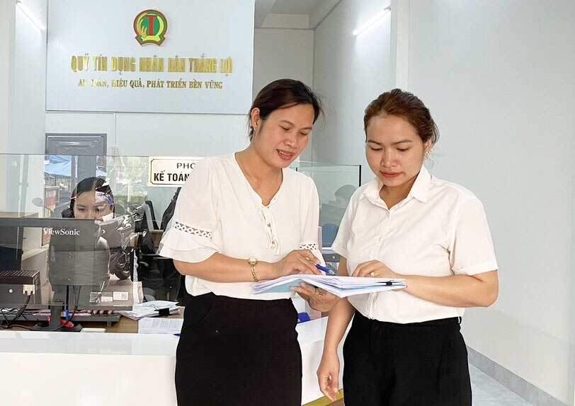 Các quỹ tín dụng nhân dân đã làm tốt vai trò cung ứng nguồn vốn cho nông hộ và hộ sản xuất kinh doanh quy mô nhỏ. Ảnh: Sơn Ca