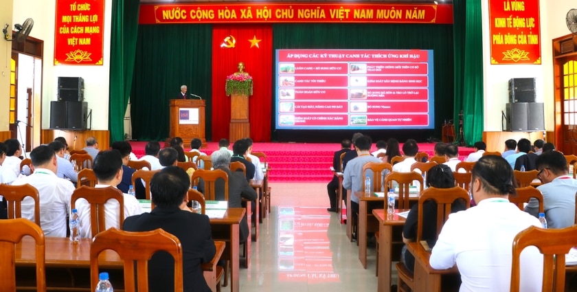 Quang cảnh buổi hội thảo nâng cao năng lực cạnh tranh ngành mía đường Việt Nam và hội nghị tổng kết sản xuất mía đường niên vụ 2023-2024. Ảnh: Ngọc Minh